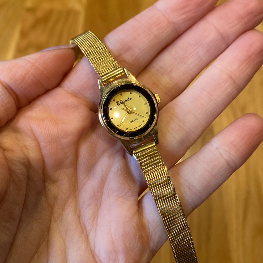 Ladies Elegante Quartz watch